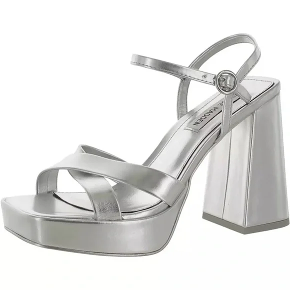New Silver Steve Madden Platform Cross-Strap Sandals, Crazy Heels, sz 6 - Picture 1 of 14